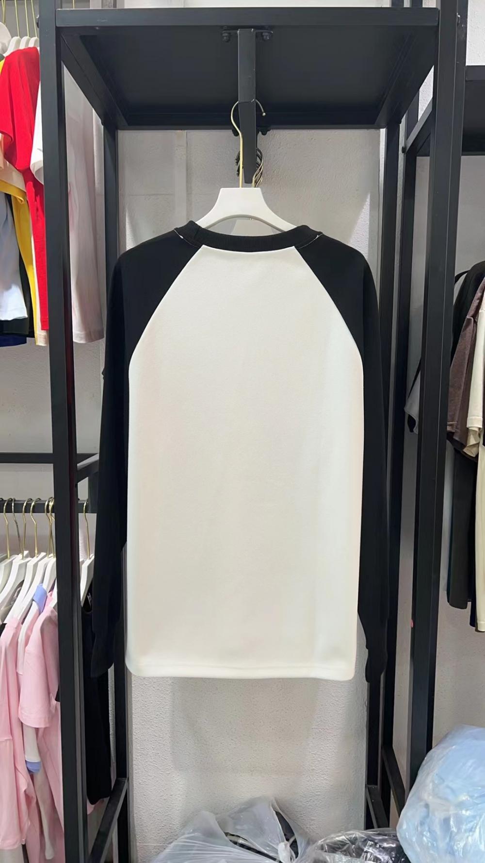 Comfortable Cotton Loose Raglan Crew Neck Sweatshirt (320g) view 3
